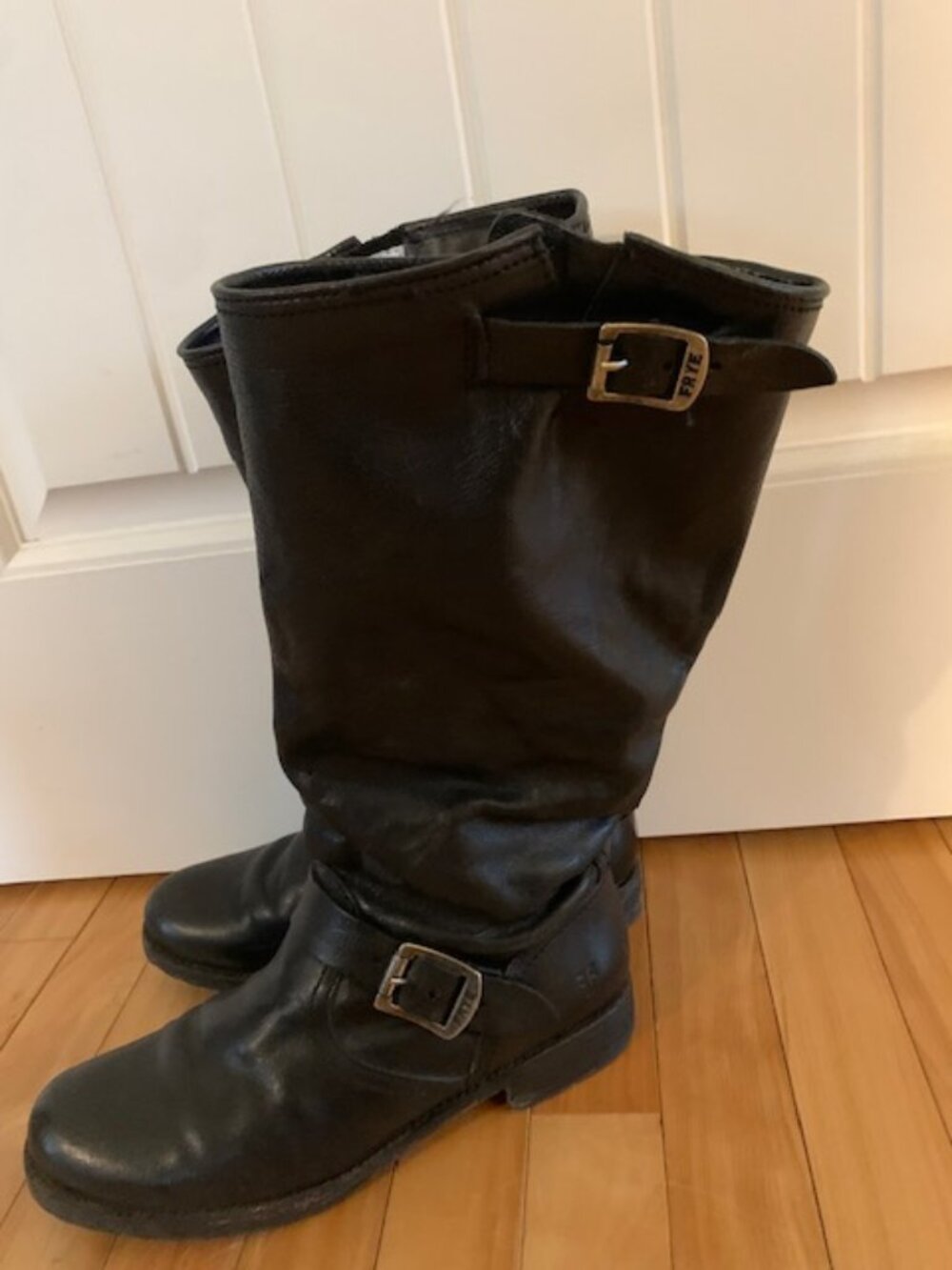 Frye boot - Picture 2 of 5